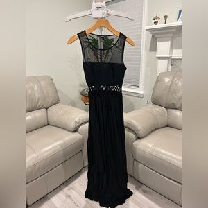 Black Sleeveless Dress